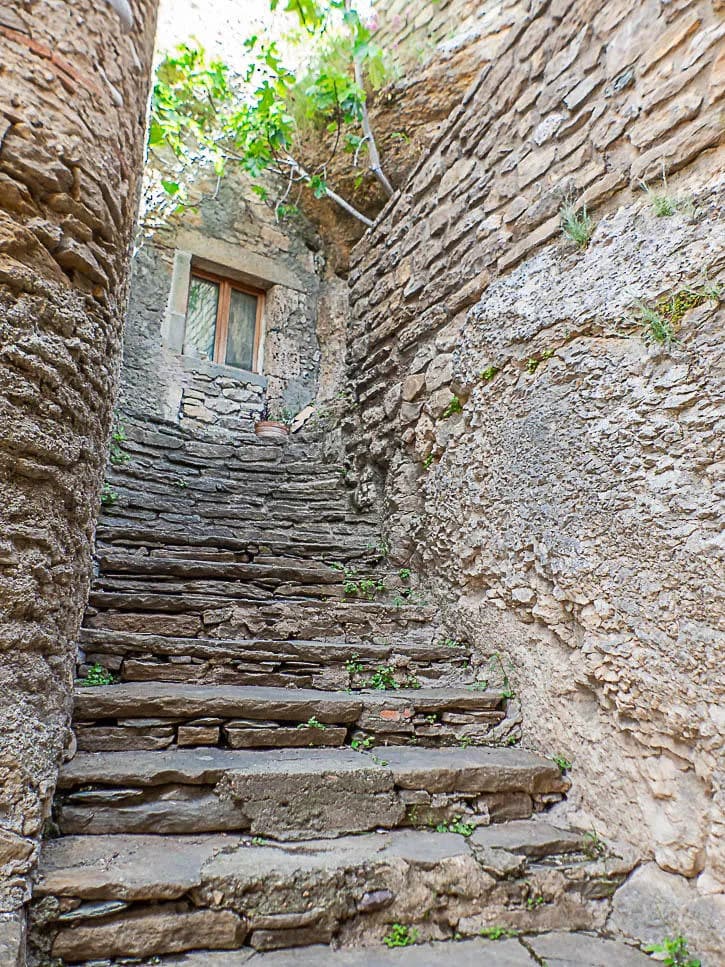 escalier pentu