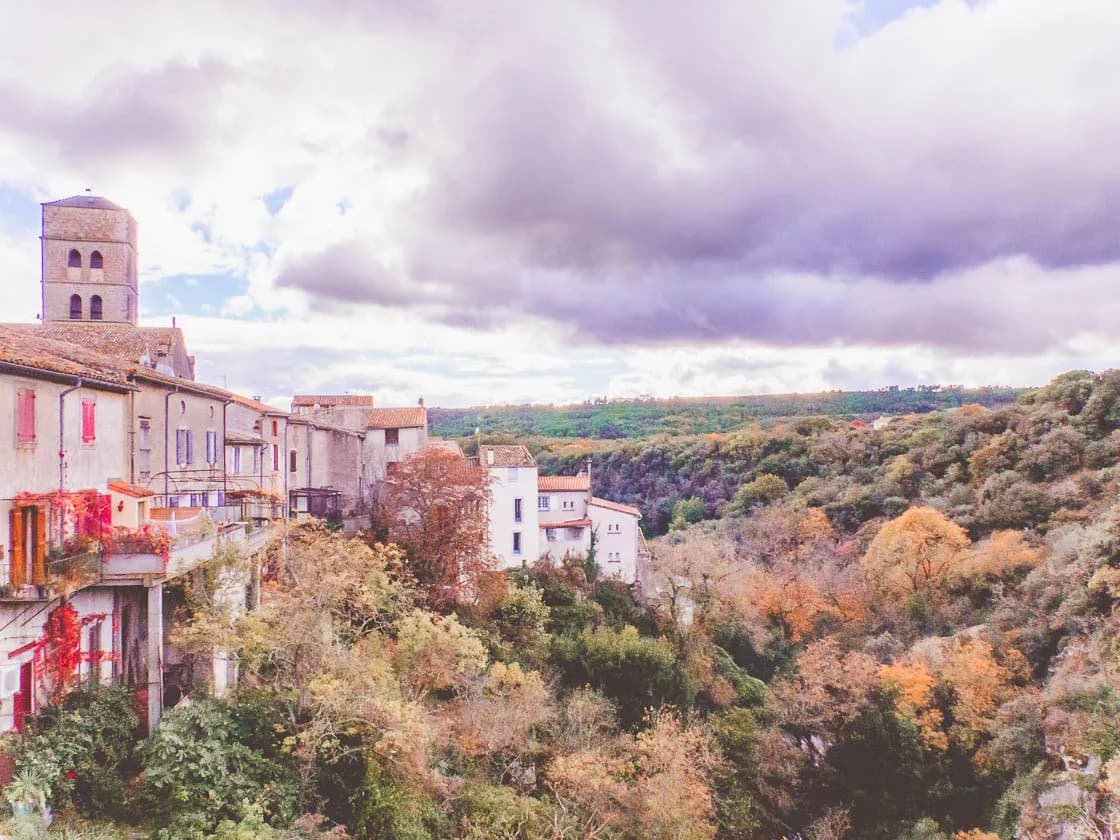 Montolieu, le village