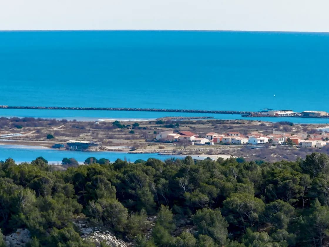 La mer vue du cimetière marin