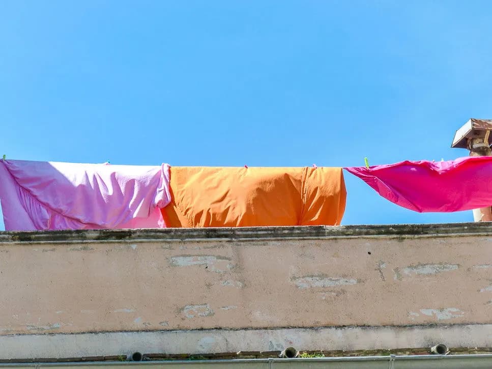 Linge qui sèche ville de Narbonne